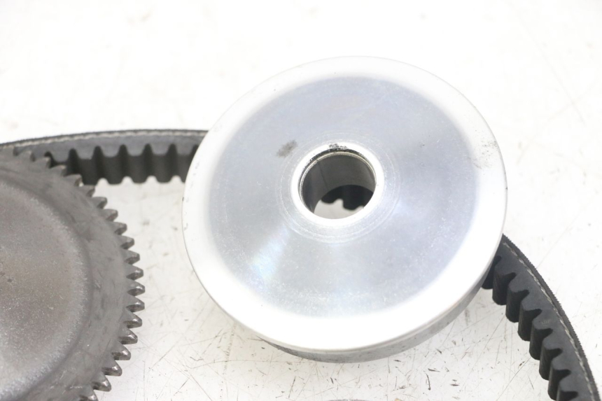 photo de VARIATOR PEUGEOT KISBEE 4T 50 (2018 - 2022) - Bevestigingspunten