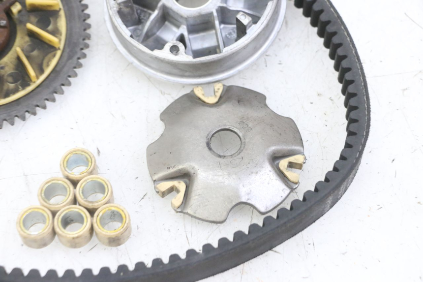 photo de VARIATOR PEUGEOT KISBEE 4T 50 (2018 - 2022) - Gecontroleerd onderdeel