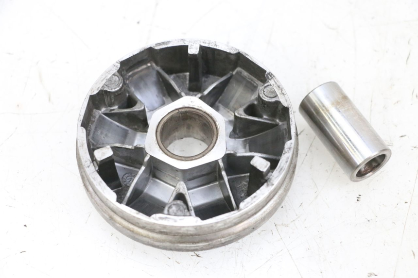 photo de VARIATOR PEUGEOT KISBEE 4T 50 (2010 - 2017) - Hoofdaanzicht