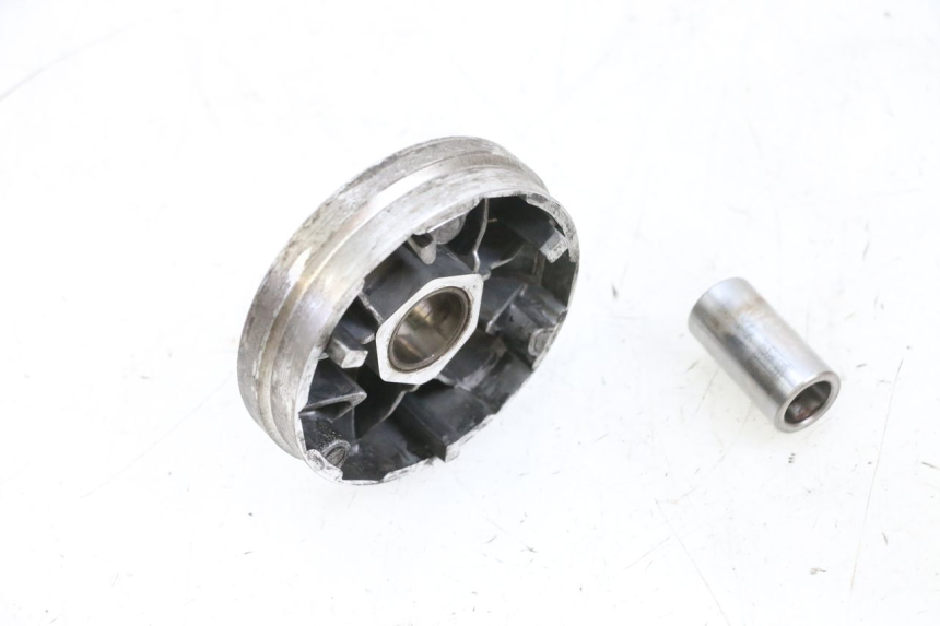 photo de VARIATOR PEUGEOT KISBEE 4T 50 (2010 - 2017) - Zoom op gebruiksstaat