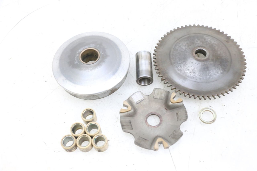 photo de VARIATOR PEUGEOT KISBEE 4T 50 (2010 - 2017) - Zoom op componenten