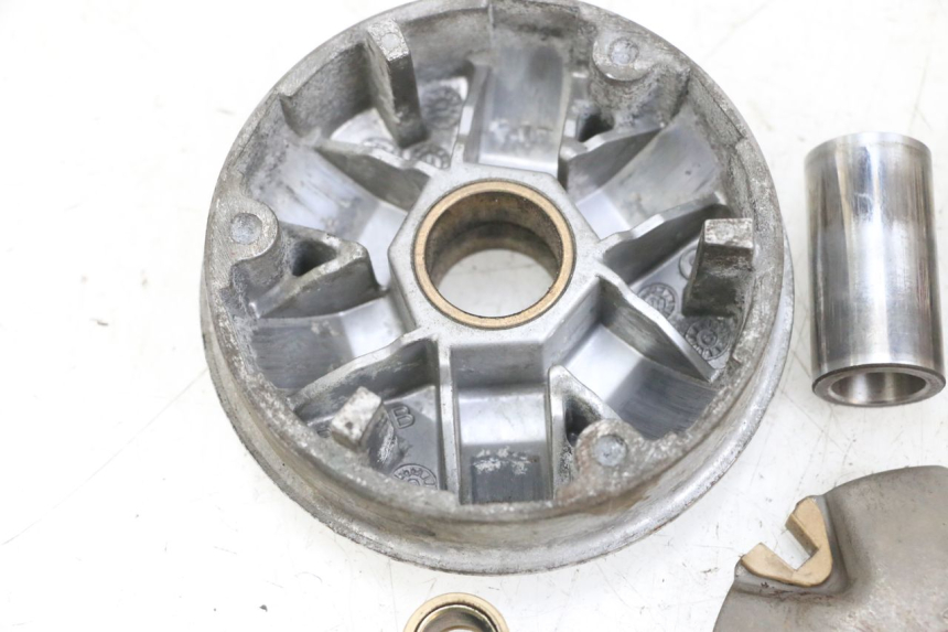 photo de VARIATOR PEUGEOT KISBEE 4T 50 (2010 - 2017) - Visuele inspectie