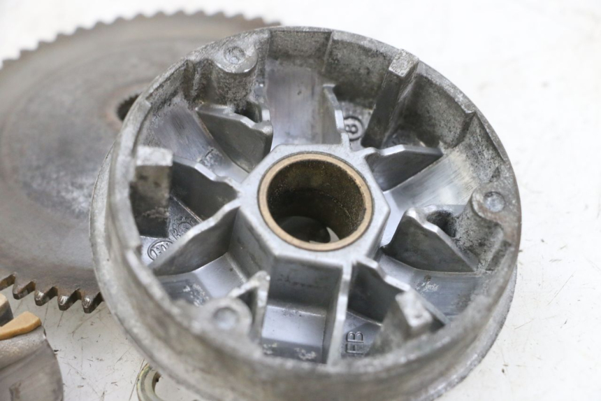 photo de VARIATOR PEUGEOT KISBEE 4T 50 (2010 - 2017) - Overzicht