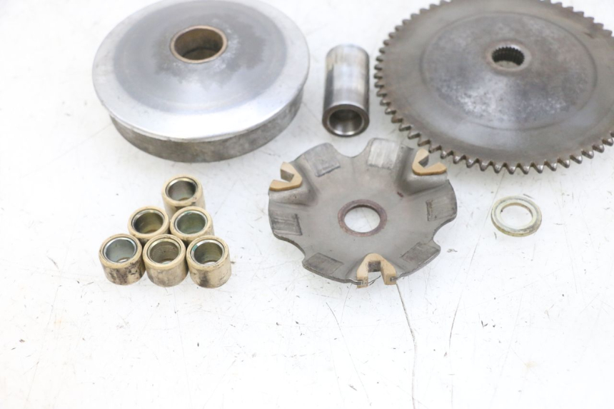 photo de VARIATOR PEUGEOT KISBEE 4T 50 (2010 - 2017) - Bevestigingspunten