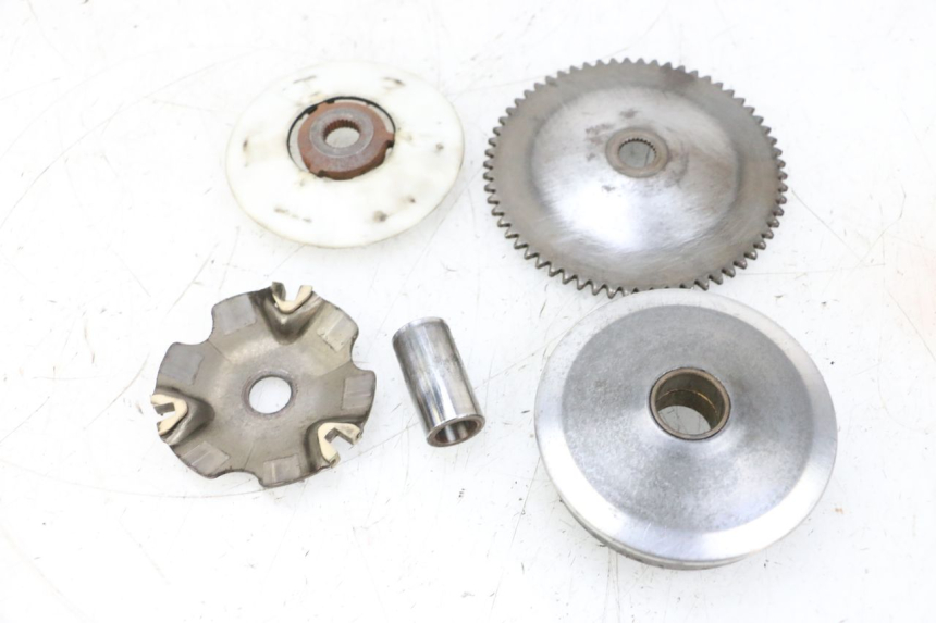 photo de VARIATOR PEUGEOT KISBEE 4T 50 (2010 - 2017) - Zoom op gebruiksstaat