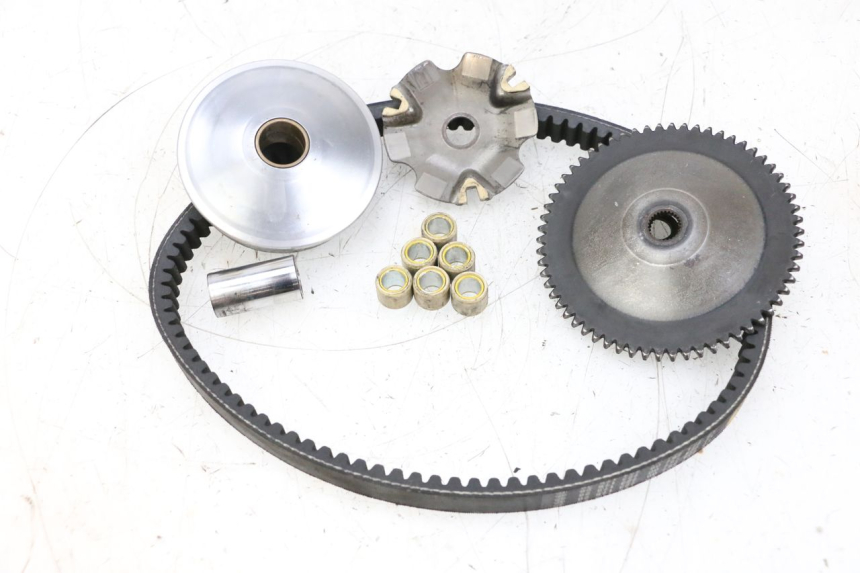 photo de VARIATOR PEUGEOT KISBEE 4T 50 (2018 - 2022) - Zoom op gebruiksstaat