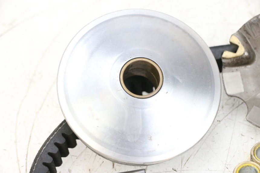 photo de VARIATOR PEUGEOT KISBEE 4T 50 (2018 - 2022) - Andere kijkhoek