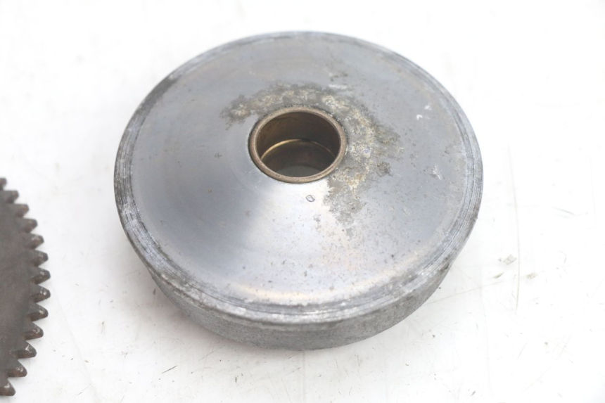 photo de VARIATOR PEUGEOT KISBEE 4T 50 (2018 - 2022) - Bevestigingspunten