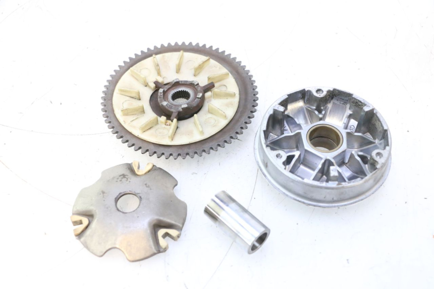 photo de VARIATOR PEUGEOT KISBEE 4T 50 (2010 - 2017) - Hoofdaanzicht