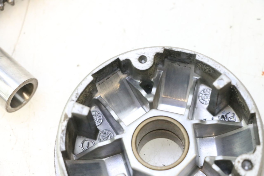 photo de VARIATOR PEUGEOT KISBEE 4T 50 (2010 - 2017) - Andere kijkhoek