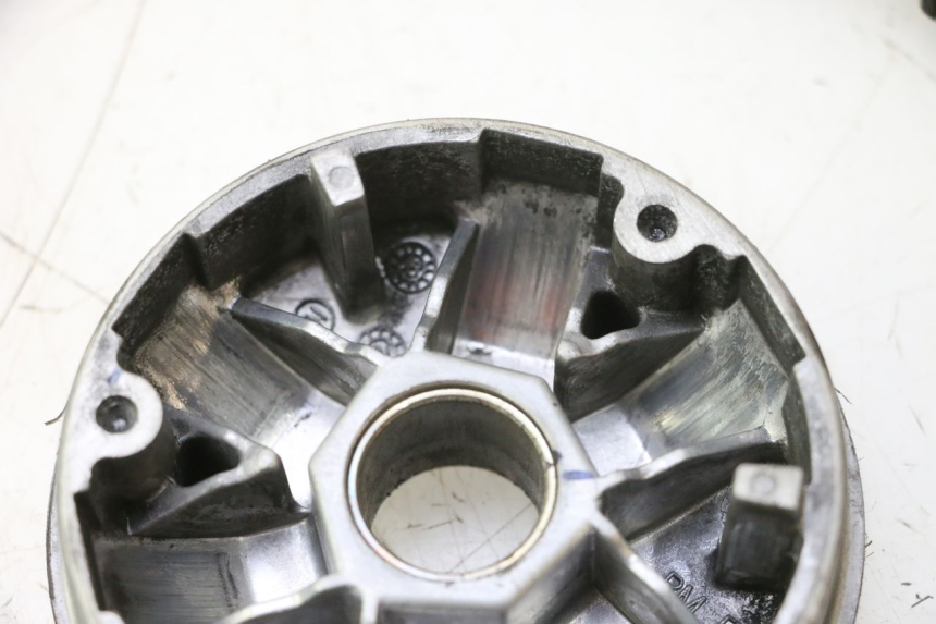 photo de VARIATOR PEUGEOT KISBEE 4T 50 (2023 - 2026) - Andere kijkhoek