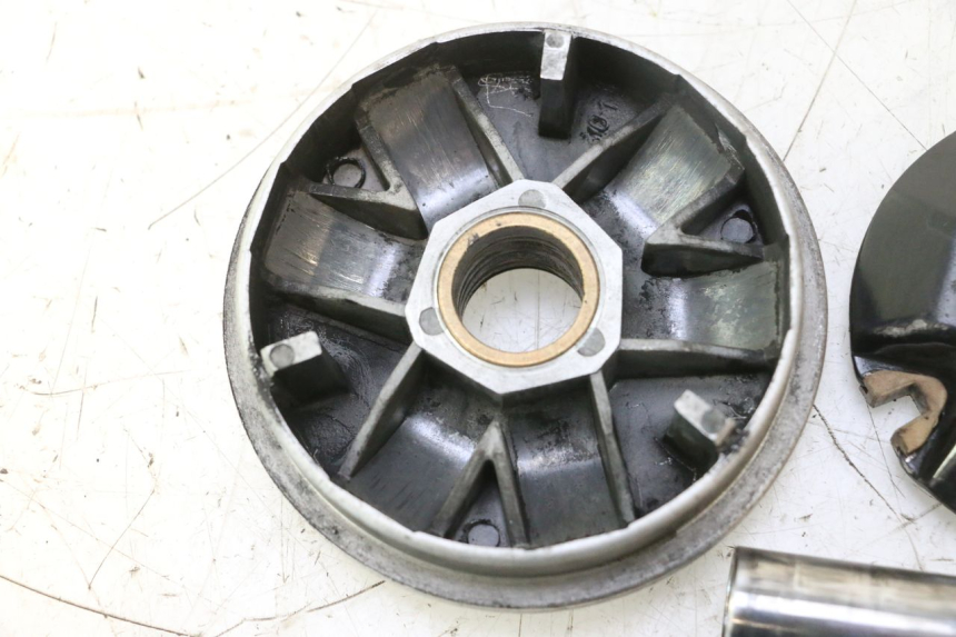 photo de VARIATOR PEUGEOT KISBEE 4T 50 (2018 - 2022) - Zoom op gebruiksstaat