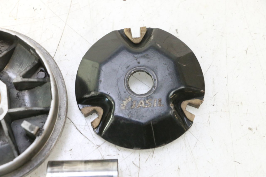 photo de VARIATOR PEUGEOT KISBEE 4T 50 (2018 - 2022) - Andere kijkhoek