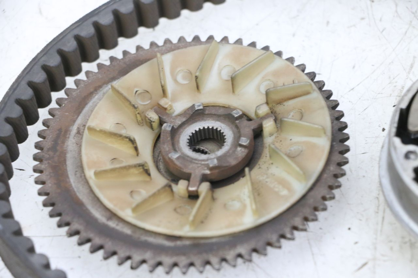 photo de VARIATOR KYMCO AGILITY 4T 50 (2018 - 2022) - Detail van het onderdeel