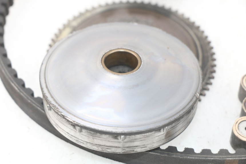 photo de VARIATOR PIAGGIO LIBERTY 4T 50 (2009 - 2015) - Zoom op gebruiksstaat