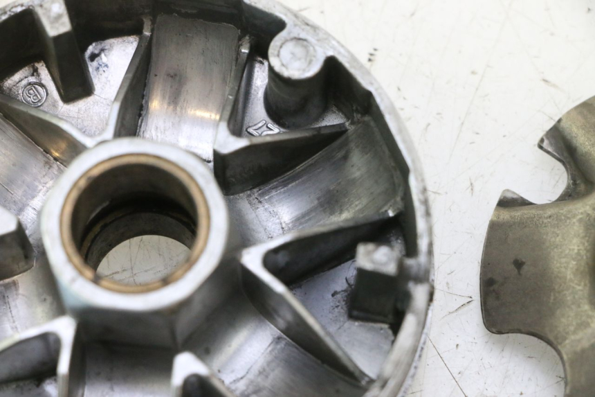 photo de VARIATOR PIAGGIO LIBERTY IGET 4T 50 (2021 - 2025) - Andere kijkhoek