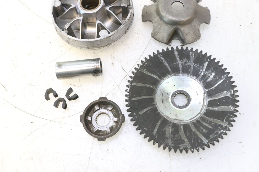 photo de VARIATOR PIAGGIO LIBERTY IGET 4T 50 (2021 - 2025) - Bevestigingspunten