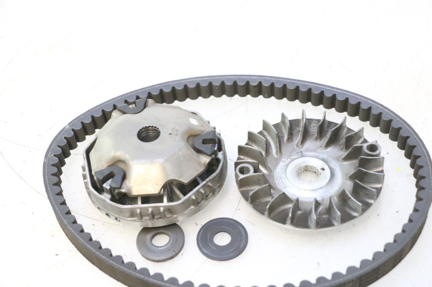 photo de VARIATOR PIAGGIO LIBERTY IGET S 125 (2016 - 2020) - Detail van het onderdeel