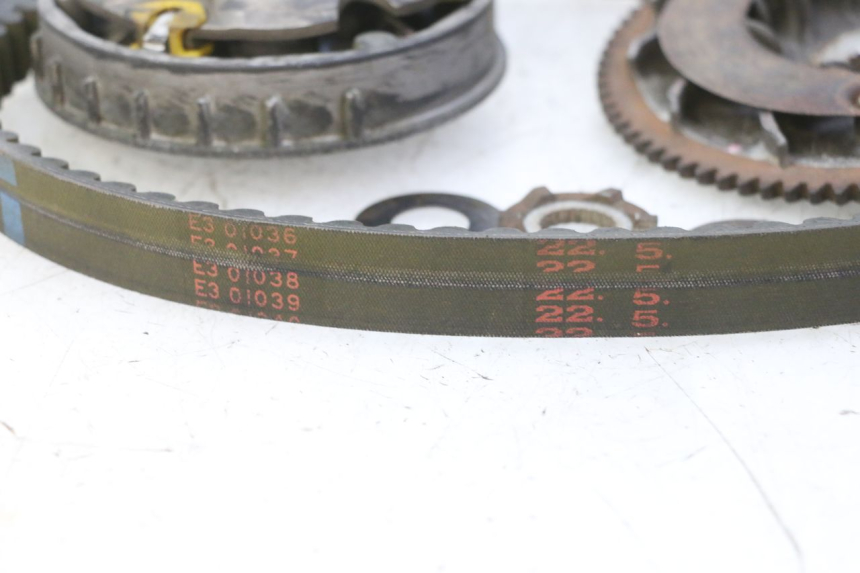 photo de VARIATOR PIAGGIO LIBERTY 125 (1998 - 2008) - Zoom op gebruiksstaat