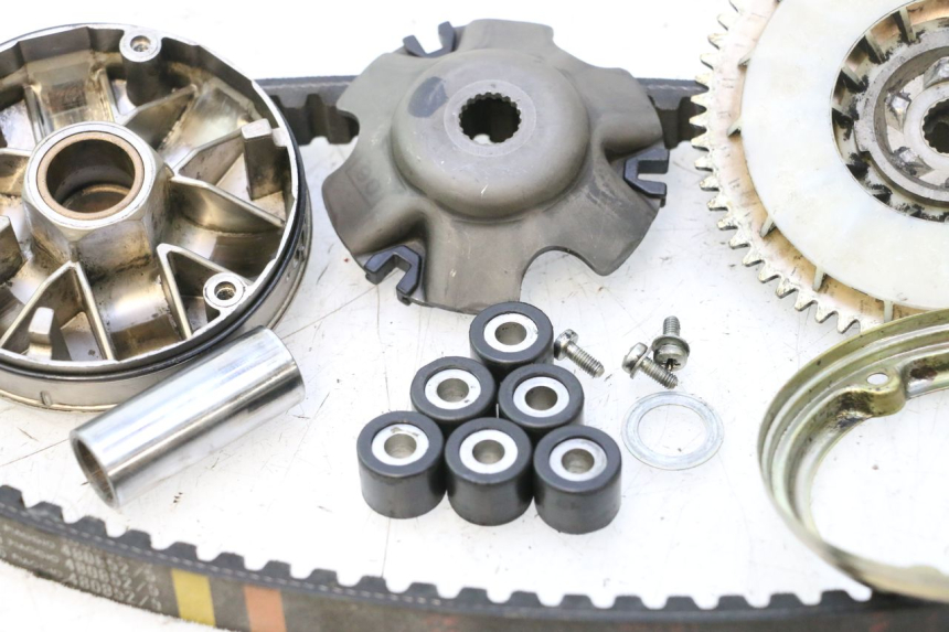 photo de VARIATOR PIAGGIO LIBERTY 50 (1998 - 2003) - Zoom op componenten