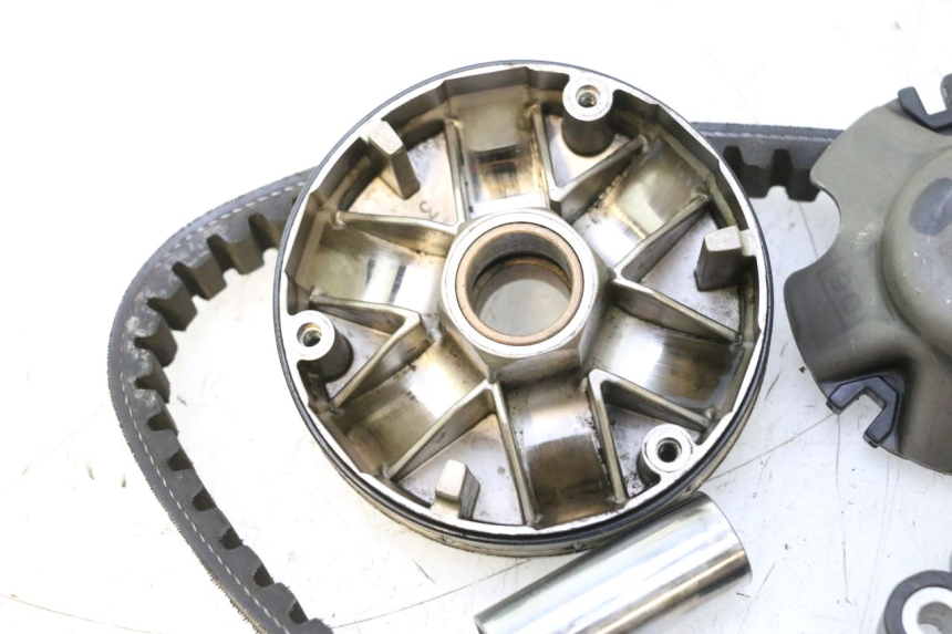 photo de VARIATOR PIAGGIO LIBERTY 50 (1998 - 2003) - Focus op structuur
