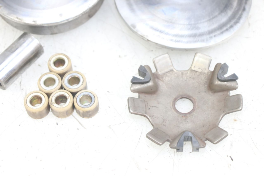 photo de VARIATOR PEUGEOT LUDIX 50 (2005 - 2007) - Zoom op gebruiksstaat