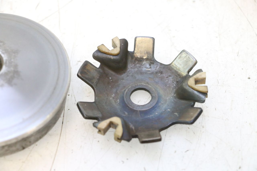 photo de VARIATOR PEUGEOT LUDIX 50 (2005 - 2007) - Zoom op gebruiksstaat