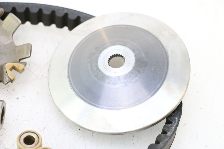photo de VARIATOR PEUGEOT LUDIX ONE 14P 50 (2004 - 2013) - Bevestigingspunten