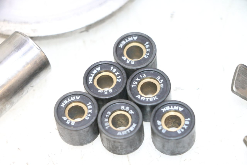 photo de VARIATOR PEUGEOT LUDIX ONE 50 (2004 - 2006) - Bevestigingspunten