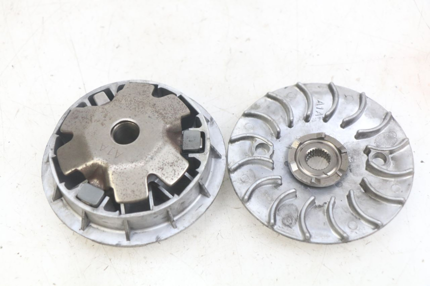 photo de VARIATOR SYM MIO 50 (2011 - 2017) - Detail van het onderdeel