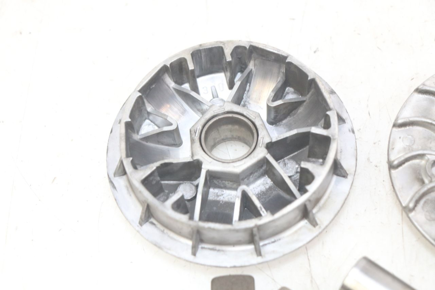 photo de VARIATOR SYM MIO 50 (2011 - 2017) - Markeringen en referenties