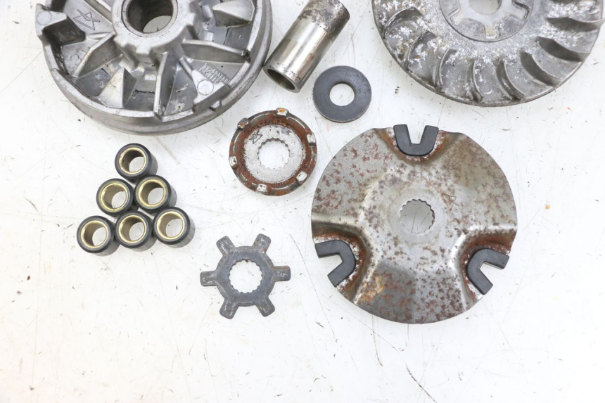 photo de VARIATOR YAMAHA NEO'S NEOS 2T 50 (1998 - 2007) - Zoom op componenten