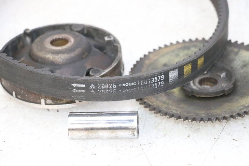 photo de VARIATOR PIAGGIO NEW TYPHOON 50 (2010 - 2017) - Detail van het onderdeel