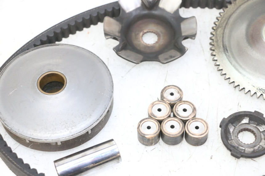 photo de VARIATOR PIAGGIO NEW TYPHOON 50 (2010 - 2017) - Andere kijkhoek