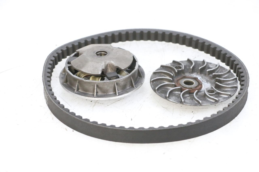 photo de VARIATOR SYM ORBIT III 3 4T 50 (2021 - 2025) - Zoom op gebruiksstaat