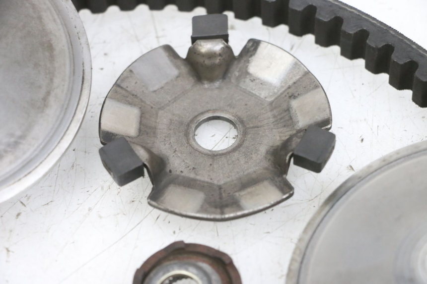 photo de VARIATOR SYM ORBIT III 3 4T 50 (2021 - 2025) - Bevestigingspunten