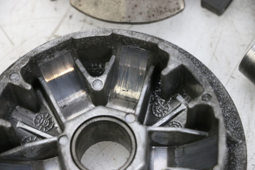 photo de VARIATOR SYM ORBIT III 3 4T 50 (2018 - 2021) - Bevestigingspunten