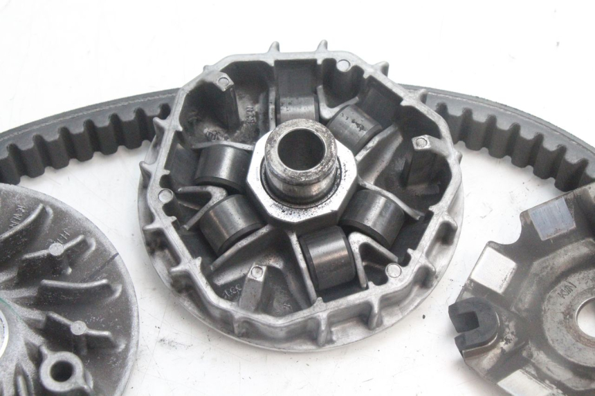 photo de VARIATOR HONDA PCX (JF28) 125 (2009 - 2011) - Zoom op gebruiksstaat