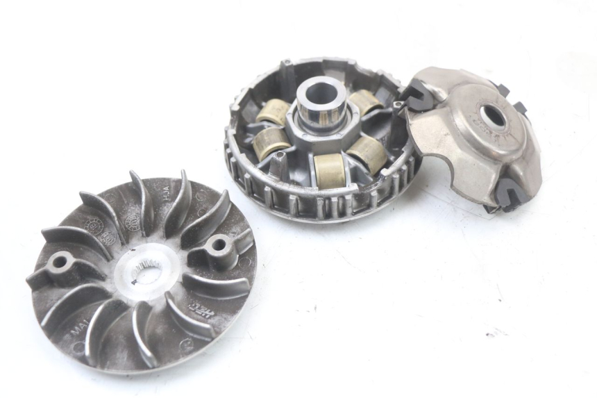 photo de VARIATOR PEUGEOT BELVILLE 125 (2017 - 2021) - Andere kijkhoek