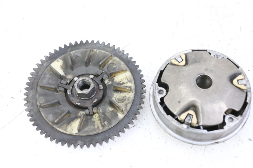 photo de VARIATOR PEUGEOT KISBEE 4T 50 (2010 - 2017) - Detail van het onderdeel