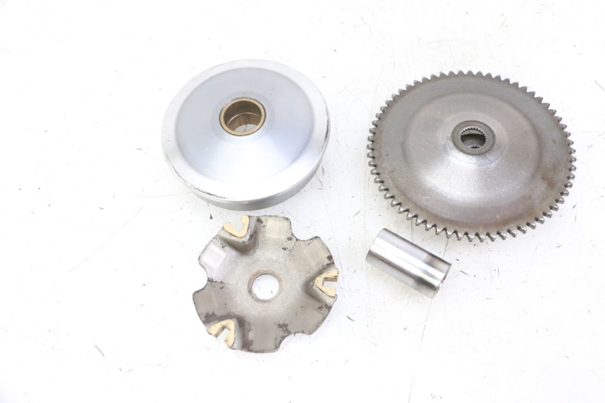 photo de VARIATOR PEUGEOT KISBEE 4T 50 (2010 - 2017) - Zoom op gebruiksstaat