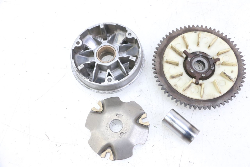 photo de VARIATOR PEUGEOT KISBEE 4T 50 (2010 - 2017) - Bevestigingspunten