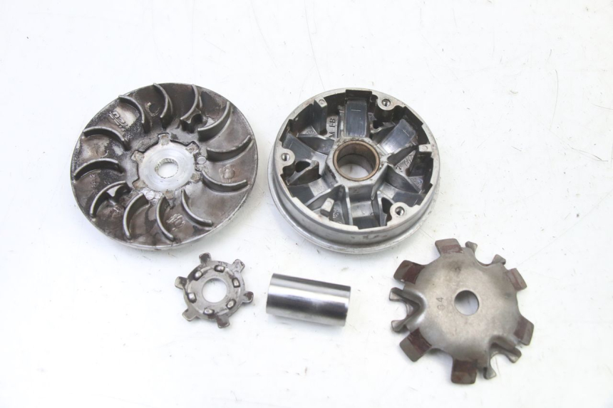 photo de VARIATOR PEUGEOT STREETZONE I 2T 50 (2018 - 2020) - Hoofdaanzicht