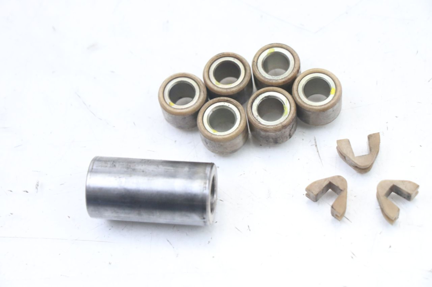 photo de VARIATOR PEUGEOT TREKKER TKR 50 (2005 - 2014) - Bevestigingspunten