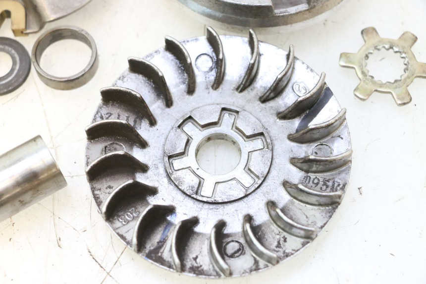 photo de VARIATOR KEEWAY RY6 2T 50 (2011 - 2019) - Kenmerkende details