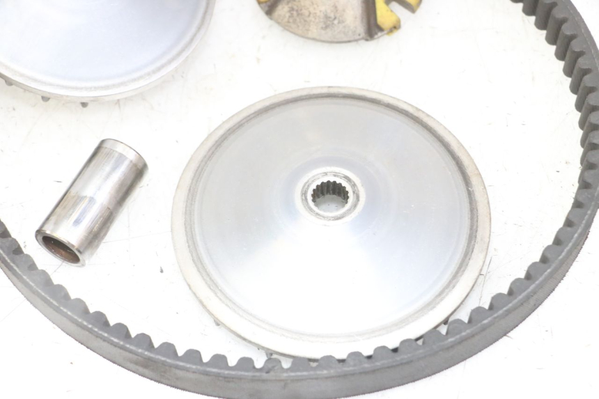 photo de VARIATOR PEUGEOT SATELIS 125 (2013 - 2018) - Andere kijkhoek