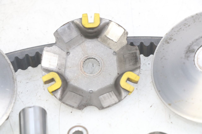 photo de VARIATOR APRILIA SCARABEO LIGHT 125 (2007 - 2011) - Technische close-up