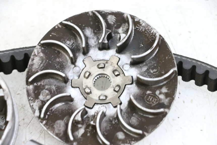 photo de VARIATOR PEUGEOT SPEEDFIGHT 4 2T 50 (2015 - 2019) - Staat van het oppervlak