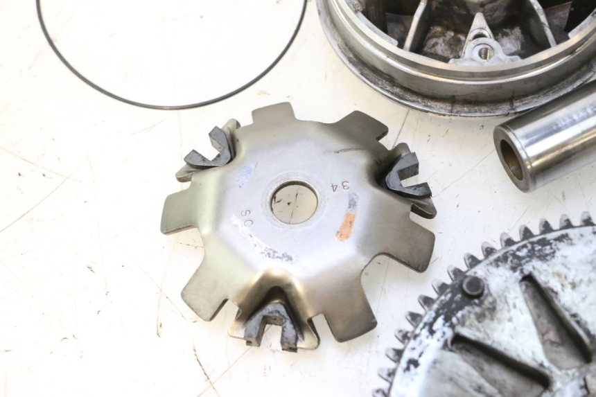 photo de VARIATOR PEUGEOT SPEEDFIGHT LC 50 (1996 - 2002) - Zoom op componenten