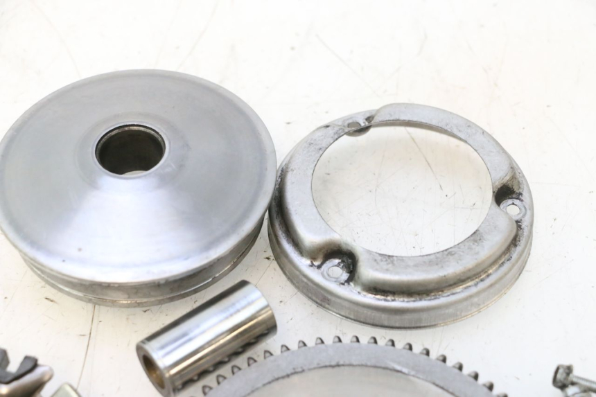 photo de VARIATOR PEUGEOT SPEEDFIGHT LC 50 (1996 - 2002) - Zoom op gebruiksstaat